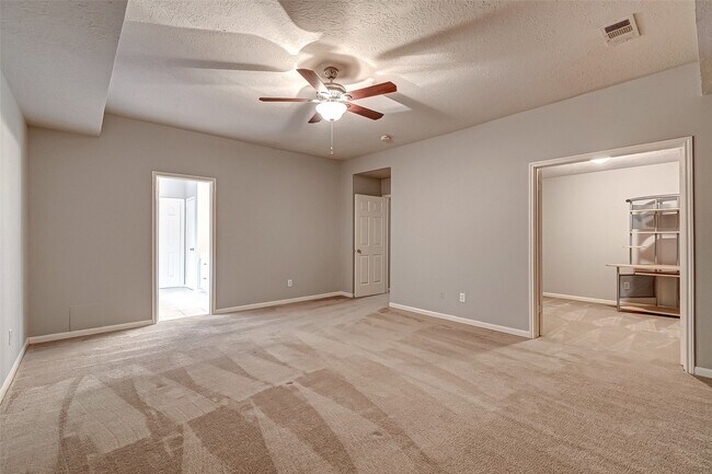 Building Photo - 2130 Autumn Fern Dr
