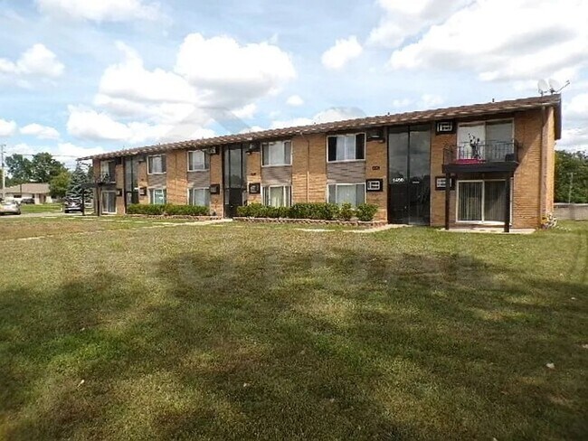Building Photo - 1490 Nancywood Dr