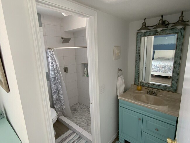 Building Photo - 943 Ashley Ln