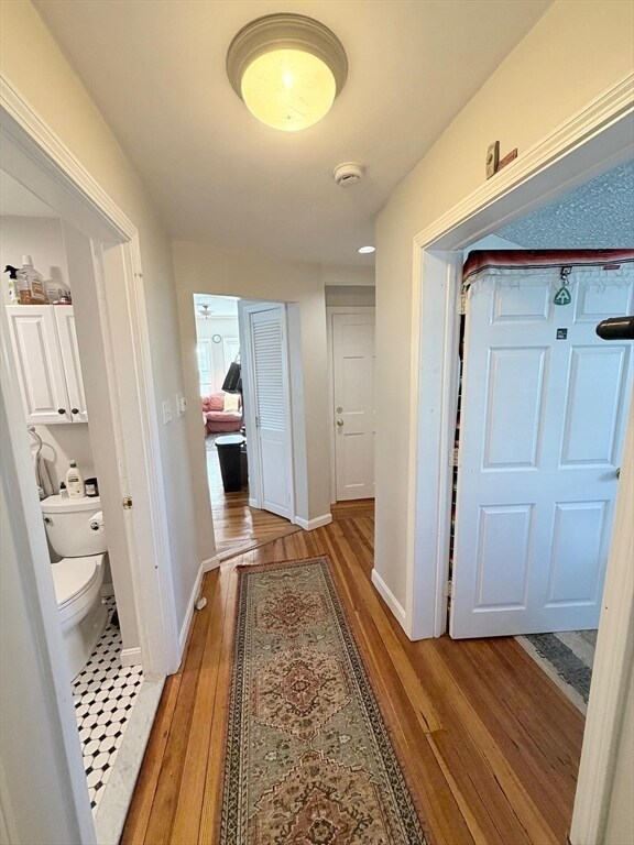 Building Photo - 519 Main St