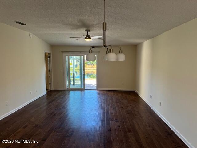 Building Photo - 3907 Grand Central Pl W