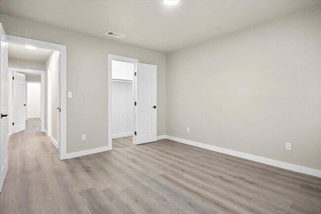 Building Photo - 502 Pin Tail Ln