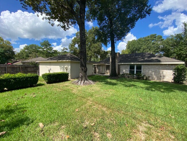 Building Photo - 3706 Hill Springs Dr