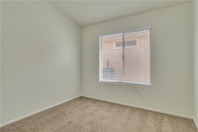 Building Photo - 11076 Zampino St