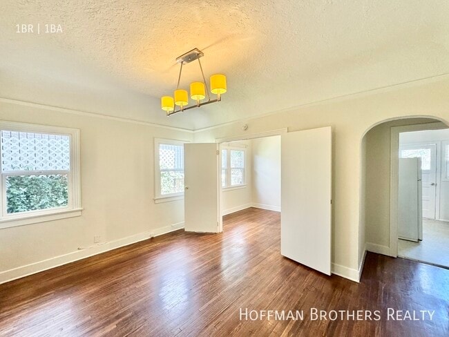 Building Photo - 808 Lucile Ave
