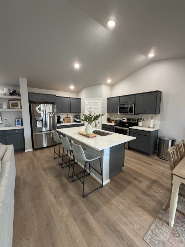 Building Photo - 1910 SW Cooper Ave