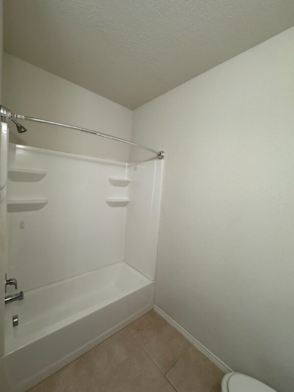 Building Photo - 206 Elderberry