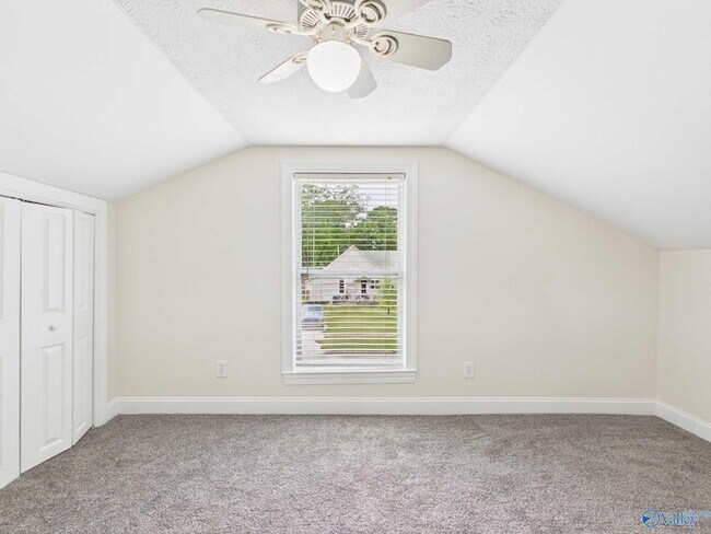 Building Photo - 501 Prospect Dr SE
