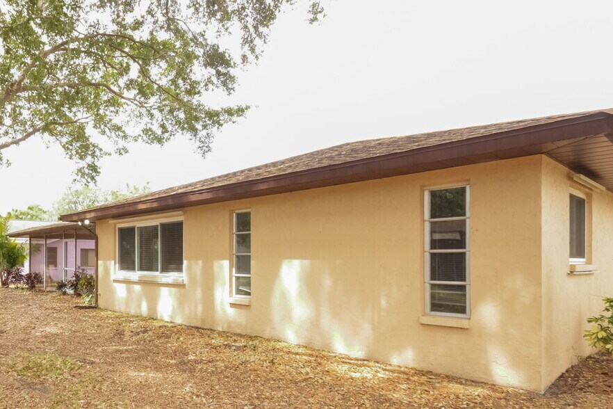 Building Photo - 4248 Dryden Cir