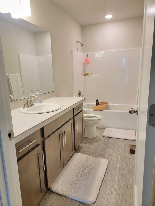 Building Photo - 4502 Eddie Ln