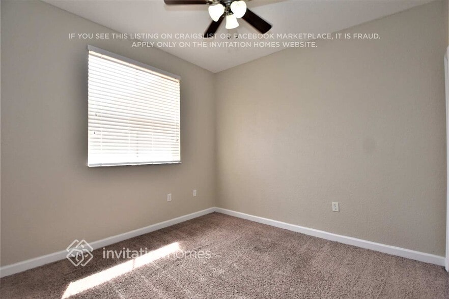 Building Photo - 8624 NW 112th Pl