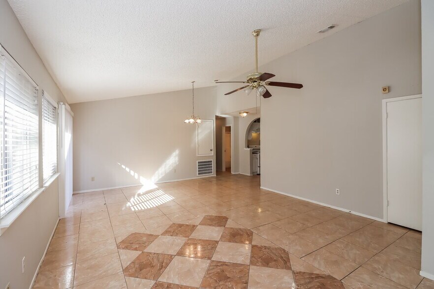 Building Photo - 17728 Northhagen Dr