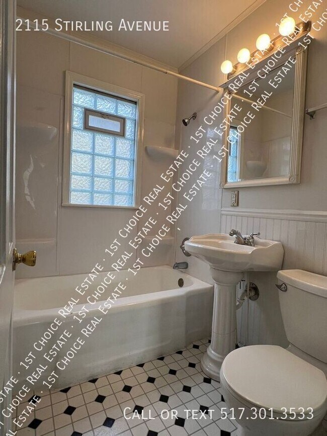 Building Photo - 2115 Stirling Ave