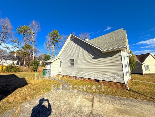 Building Photo - 6401 Currywood Pl