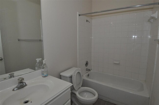 Building Photo - 1129 Alexandria Way