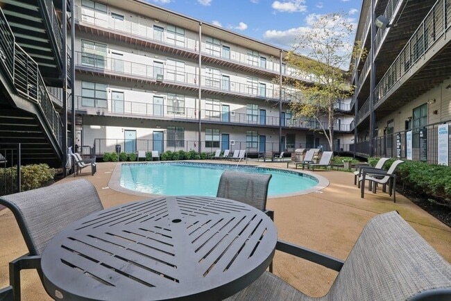 Primary Photo - Gale Lofts