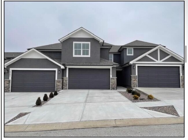 Building Photo - 12389 S Prairie Creek Rd