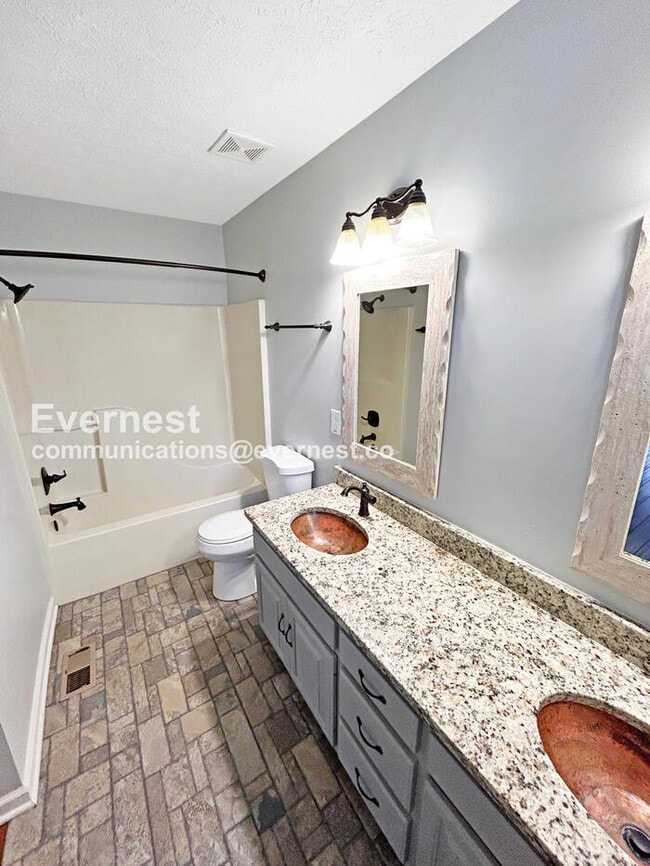 Building Photo - 3 Bed, 3.5 Bath Home with Modern Amenities / Pet-Friendly / Coming Soon!