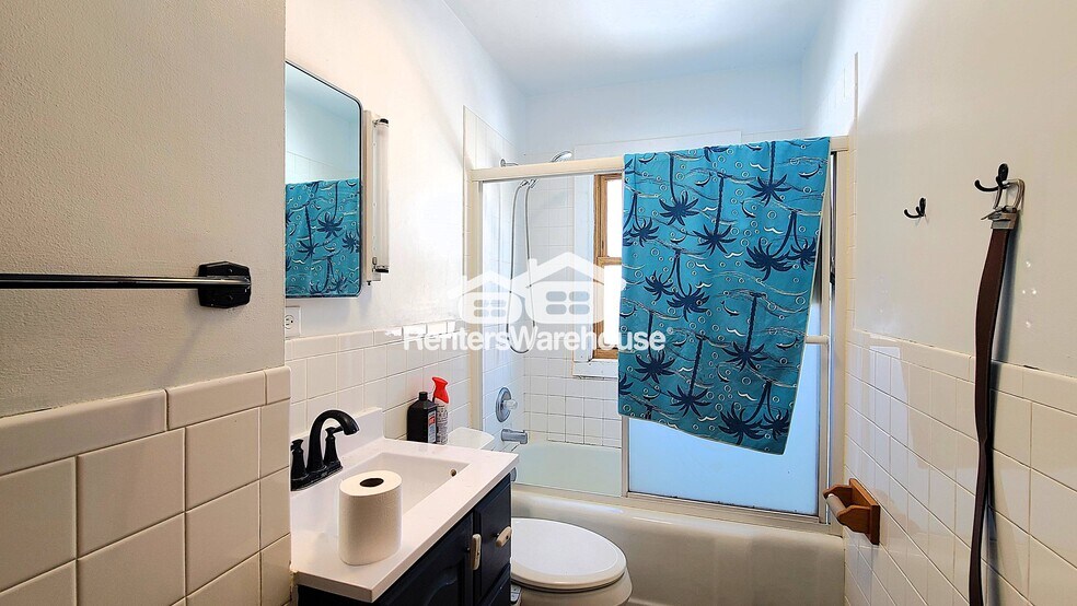 Building Photo - 525 Birch St