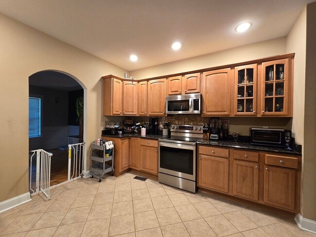 Building Photo - New Listing!!