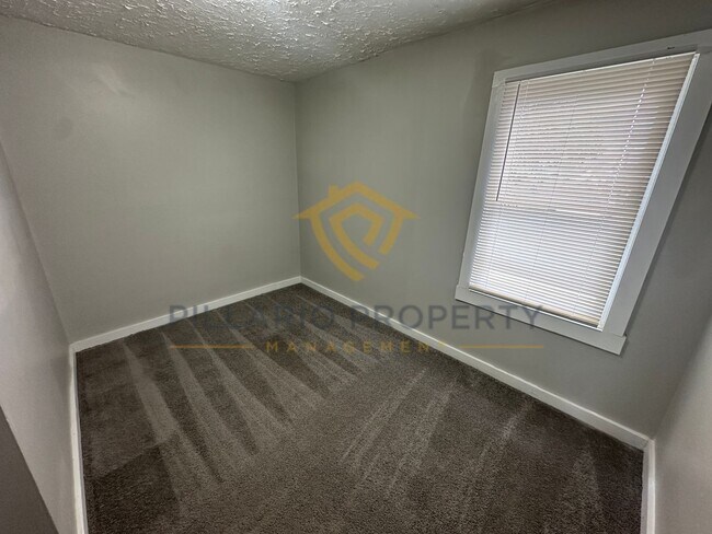 Building Photo - 16 N Addison St