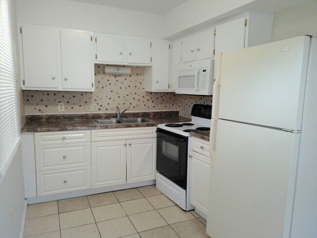 Building Photo - 1608 Boyd Ln