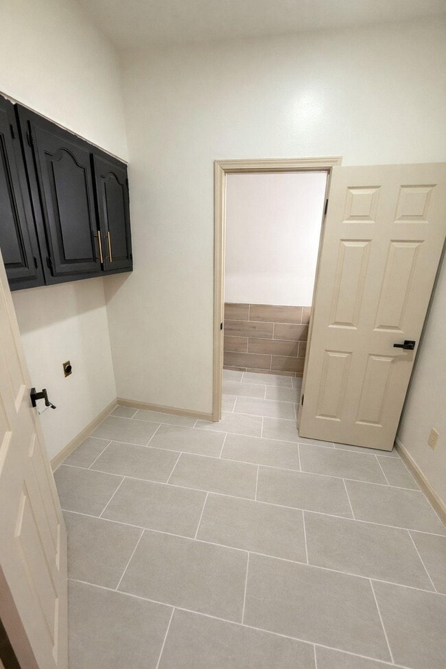 Building Photo - 6725 Kirby Trace Cove