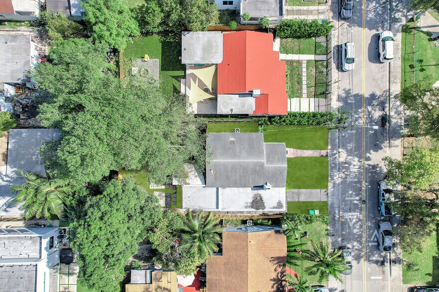 Building Photo - 47 NW 45th Ave