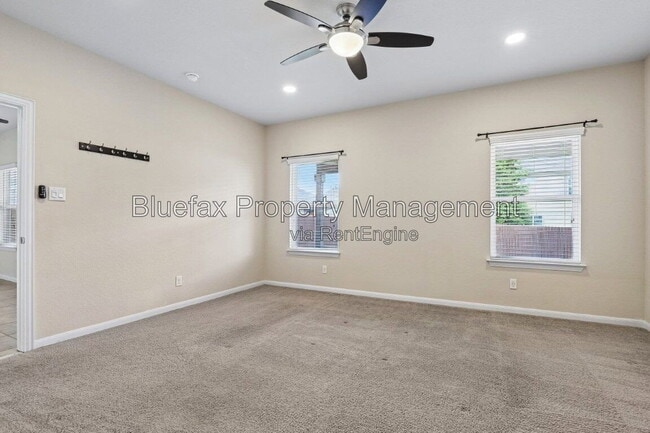 Building Photo - 1807 Golden Maple