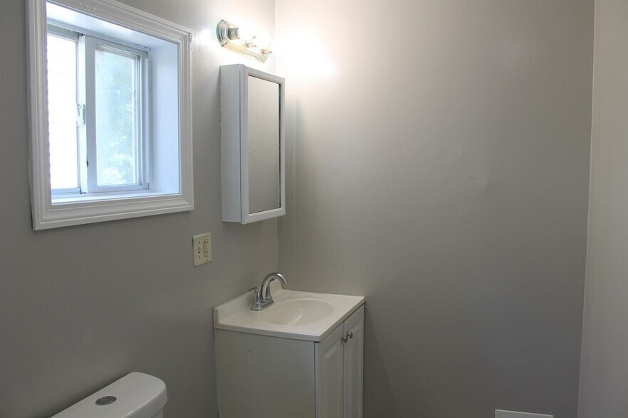Building Photo - 15-17 Washington, Unit 17