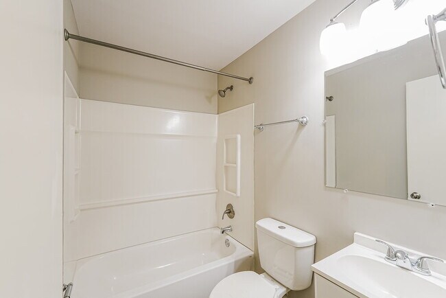 Building Photo - 1732 6th St NW