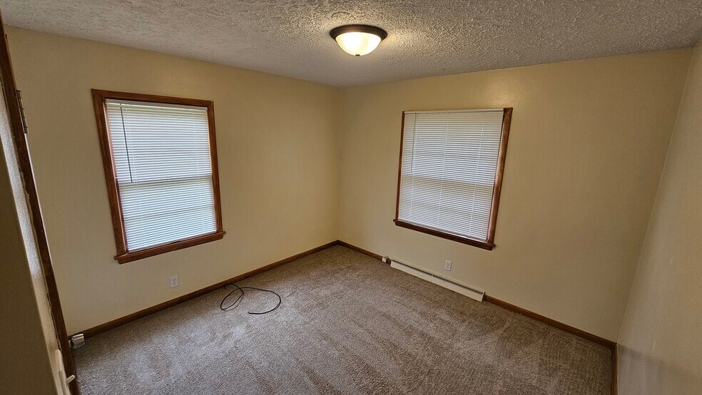 Building Photo - 570 Wyandot Ave