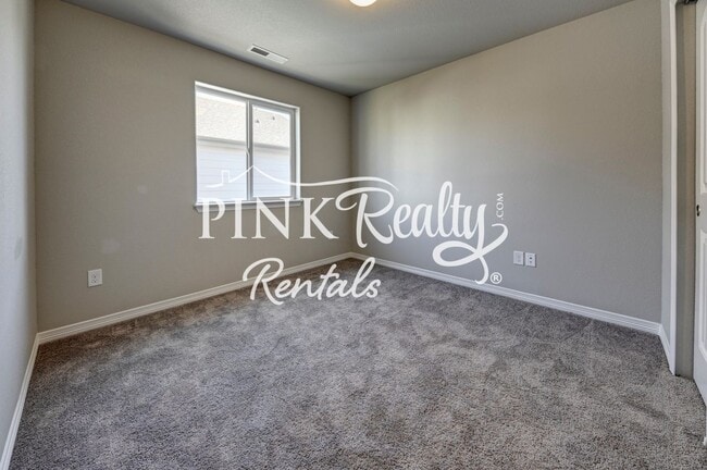 Building Photo - 10832 Yuba Dr