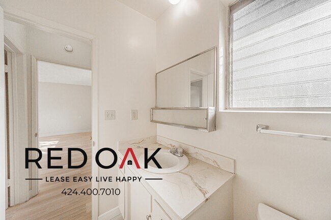 Building Photo - 400 N Mentor Ave