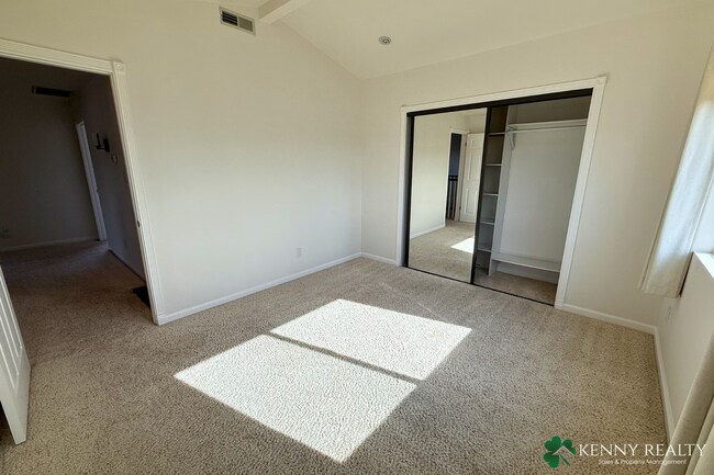 Building Photo - Beautifully Remodeled 4 Bed Home with Loft + Prime Location