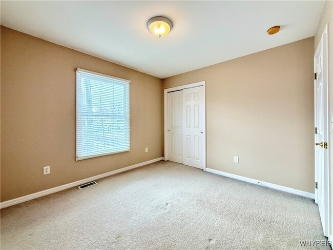 Building Photo - 175 Crown Royal Dr