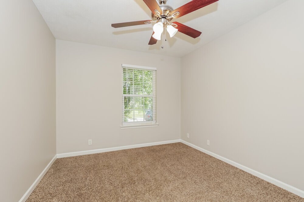Building Photo - 7140 S Hampton Blvd