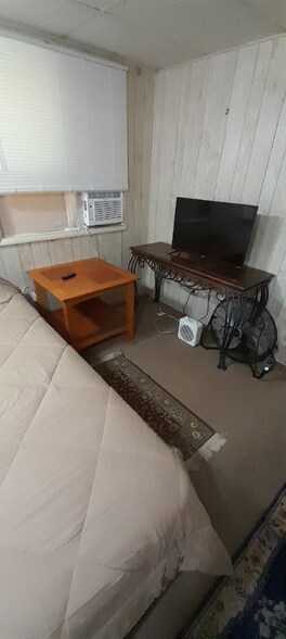 Building Photo - 2063 S Coyote Ave