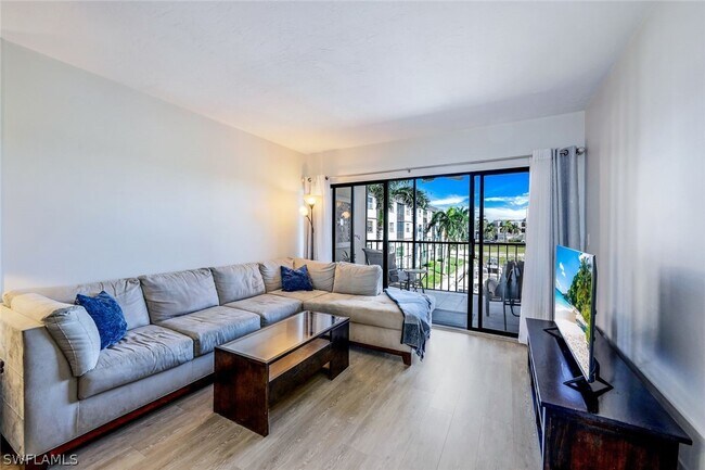 Building Photo - 803 River Point Dr