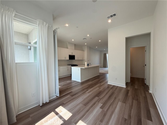 Building Photo - 1118 W Bushell St