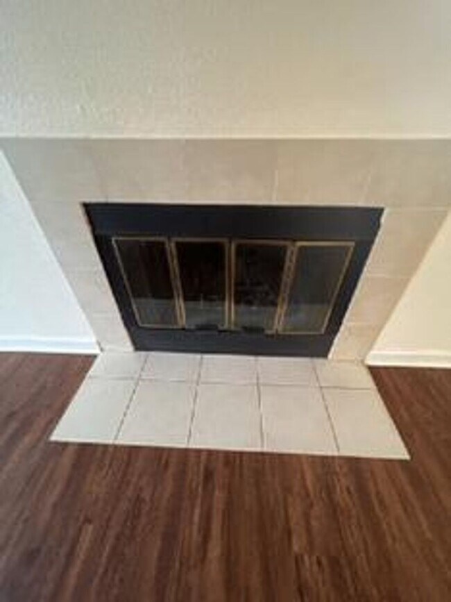Building Photo - COMING SOON...TRINITY RIVER CONDO - 2 BR/2BA