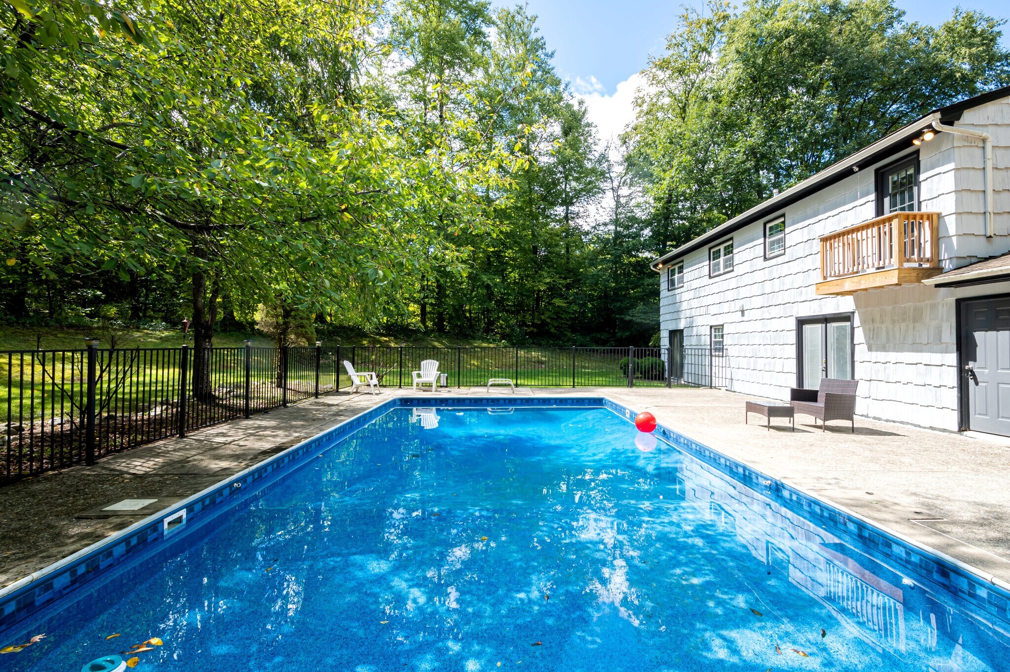 Plunge Pool - 5 Beaver Brook Dr
