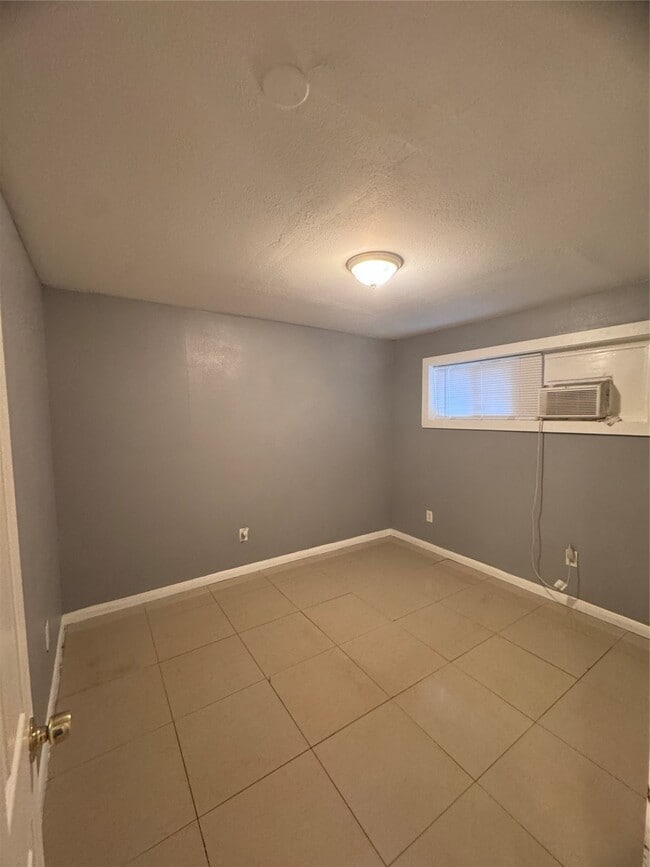 Building Photo - 4807 Mallow St