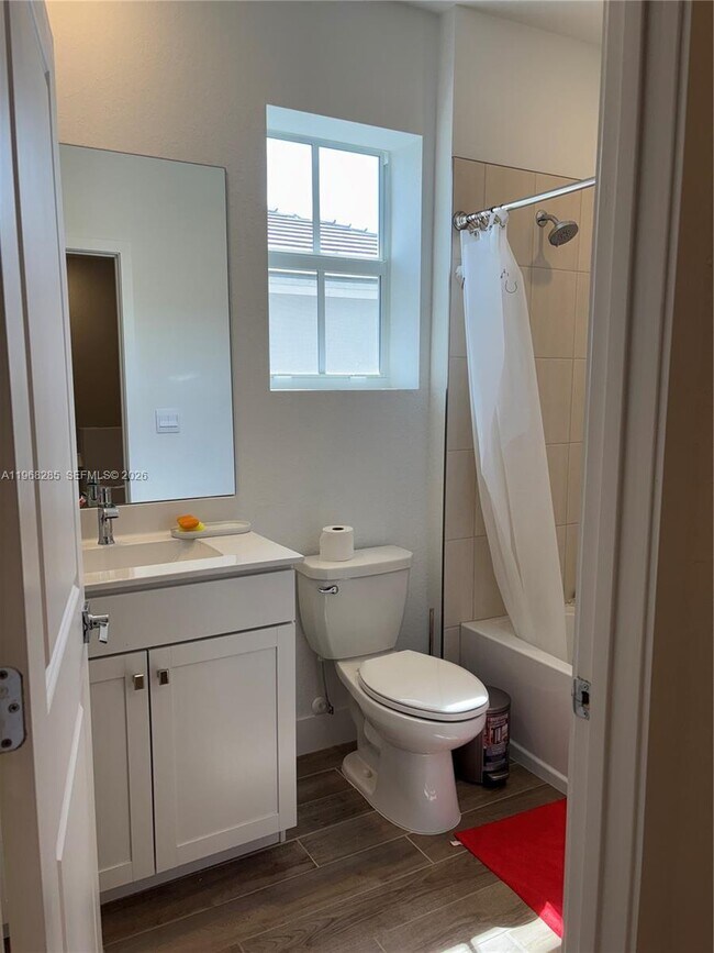 Building Photo - 146 SW 170th Ave