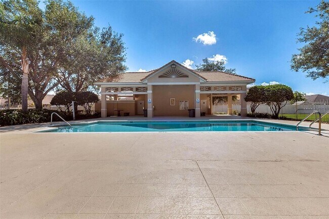 Building Photo - 13348 Fairway Glen Dr