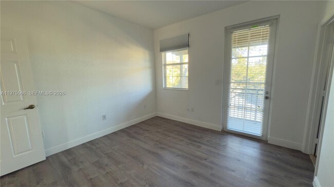 Building Photo - 1522 SW 147th Ter