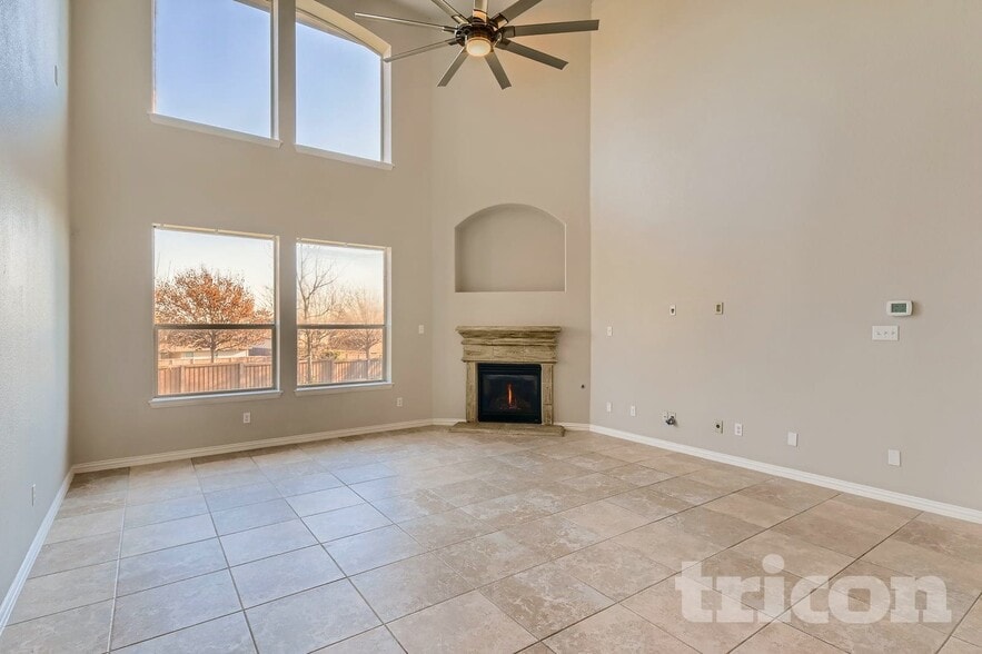 Building Photo - 1913 Colony Glen Ln