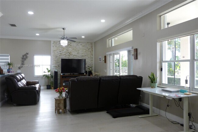 Building Photo - 1096 Fairfield Meadows Dr