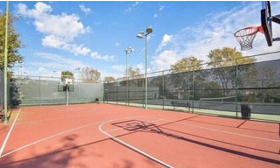 Building Photo - 7742 Redlands St