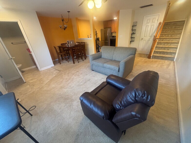 Building Photo - Room in Townhome on Ivory Run Way
